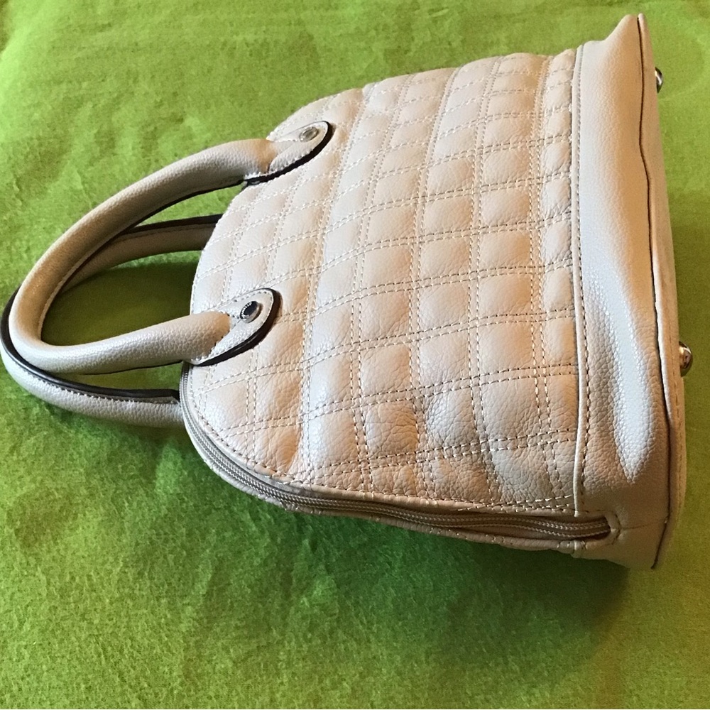 Tignanello Cream Leather Handbag New without Tags - Picture 13 of 16